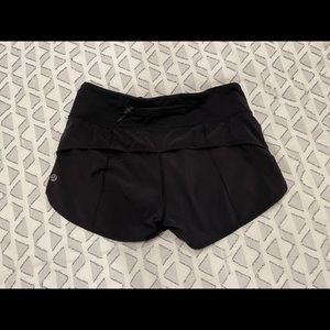 Lululemon Speed Up Short, Size 2, 2.5” length
